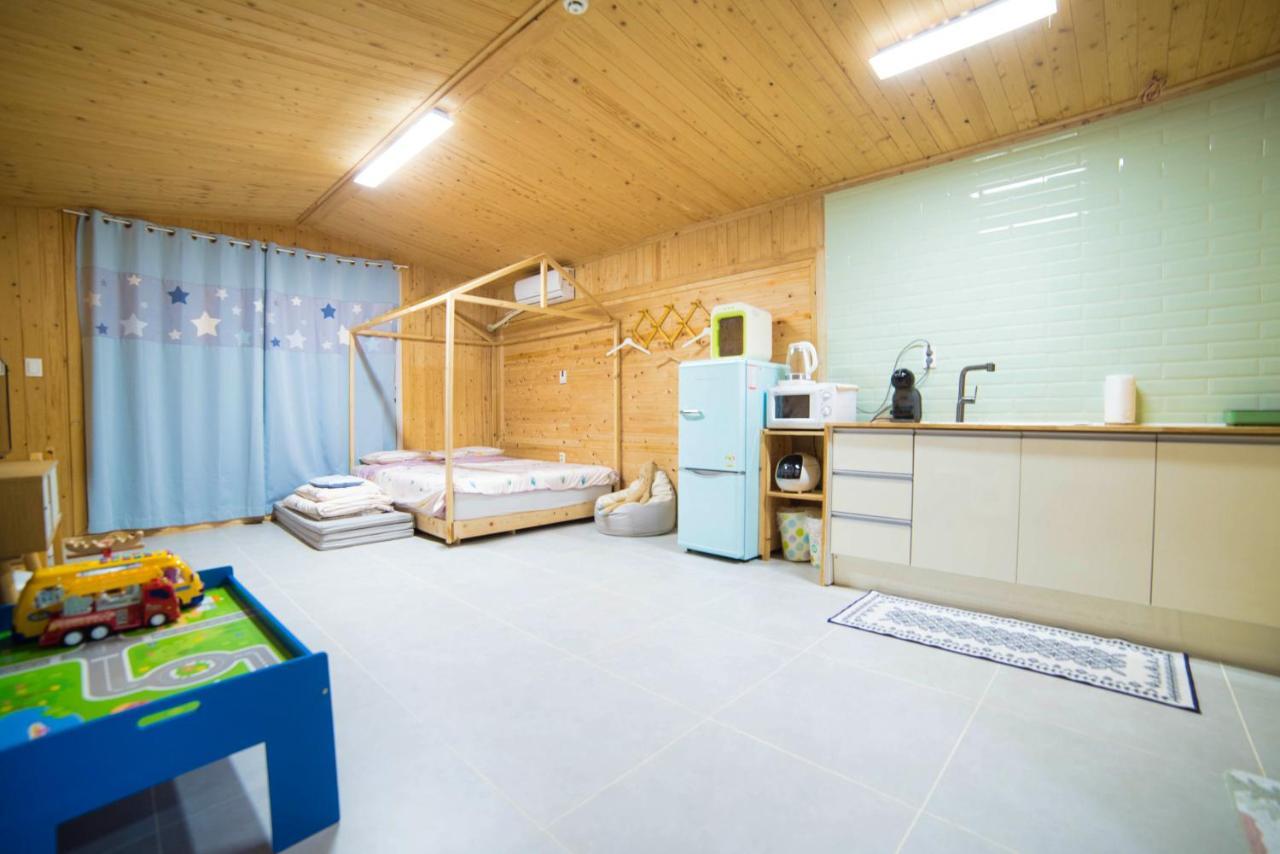 סאוגוויפו Jeju Sunflower Pension מראה חיצוני תמונה